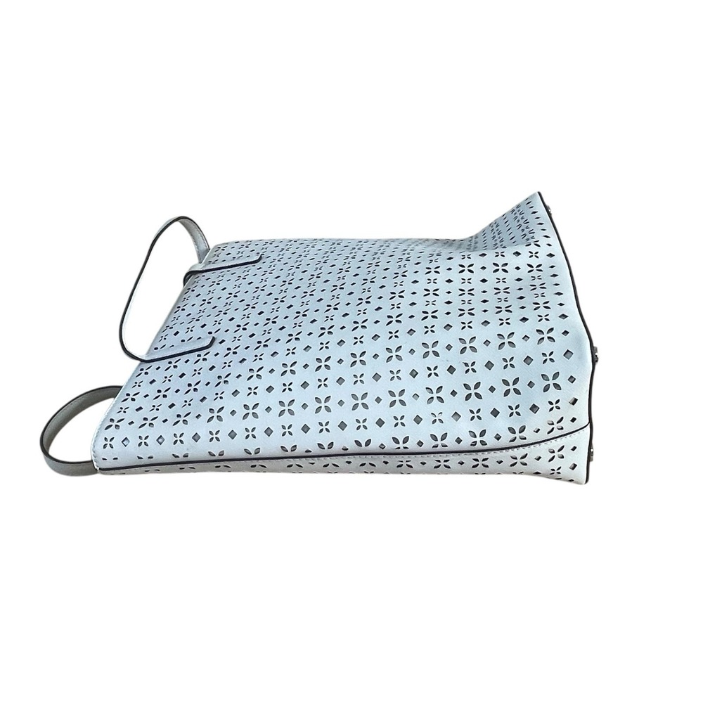 Michael Kors White Perforated‎ Leather Tote Bag MK Charm - Picture 4 of 15